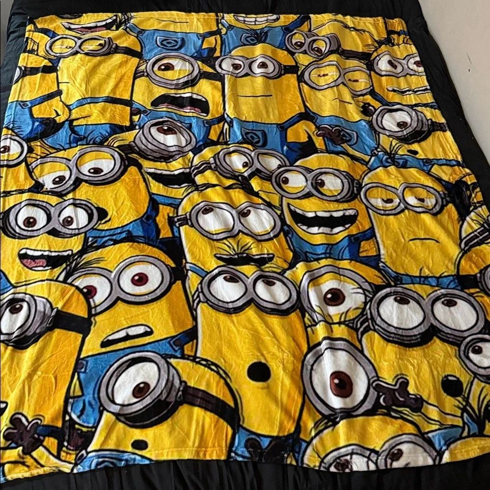 ADORABLE Minions blanket/throw 50”X60”-brand new without tags